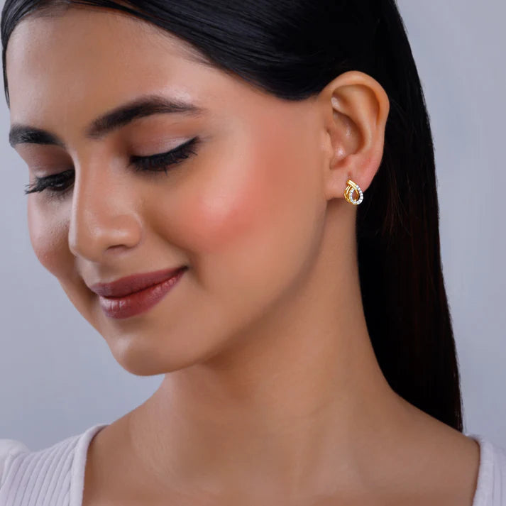 gold ovale diamond earrings