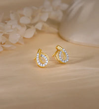 Gold Ovale Diamond Earrings