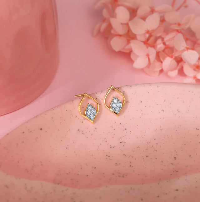 Gold Yaprak Diamond Earrings