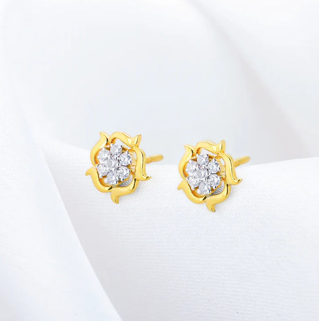 Gold Wavy Flower Diamond Earring