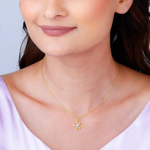 gold mystique bloom diamond pendant