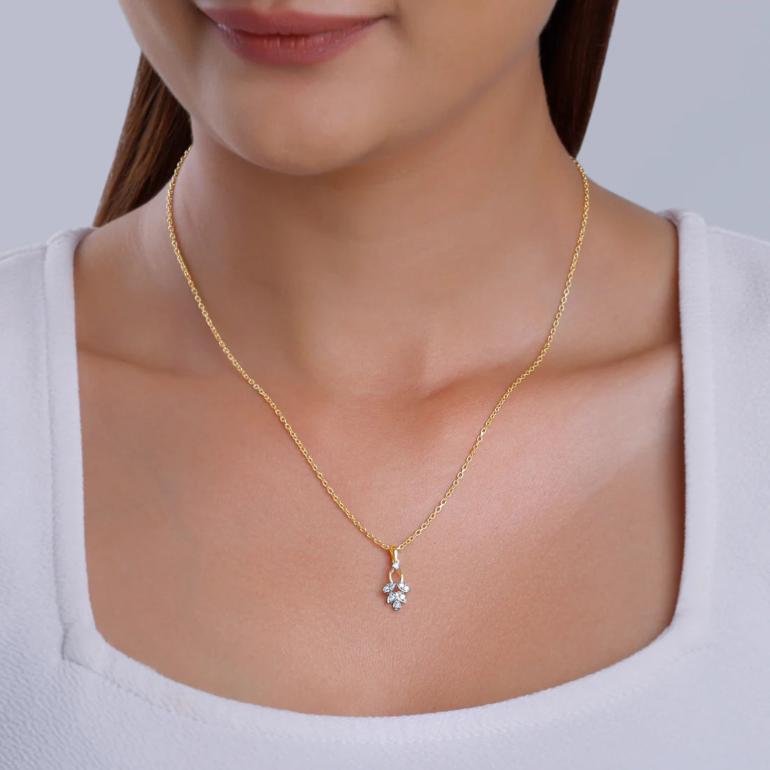 gold resplendent diamond pendant