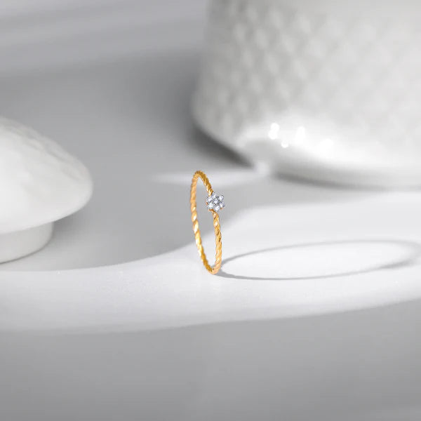 gold classic floret diamond ring