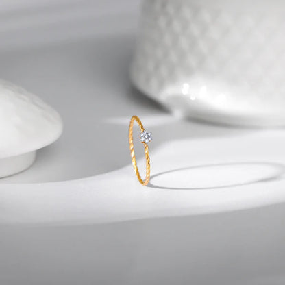 Gold Classic Floret Diamond Ring