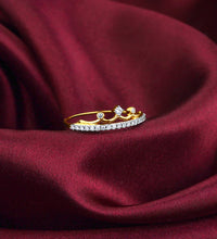 Gold Crowning Diamond Ring