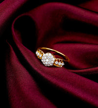 Gold Shining Cluster Diamond Ring