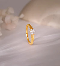 Gold Dewdrop Solitaire Diamond Ring