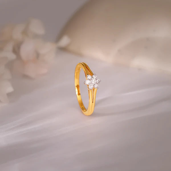 Gold Dewdrop Solitaire Diamond Ring