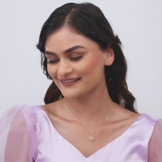 Gold Mystique Bloom Diamond Pendant